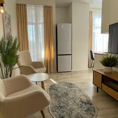 Luxury In Arcadia Apartment