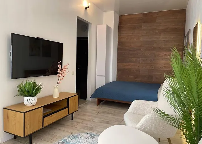 Luxury In Arcadia! *